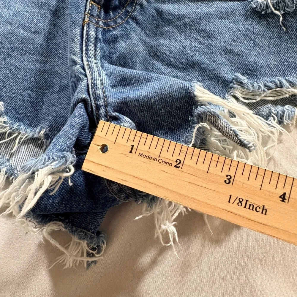 Forever 21 Premium Denim Shorts Womens 25 Blue Distressed High Rise Raw Hem